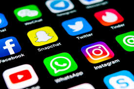 Illustration de l'article : L'Indonésie interdit les réseaux sociaux aux moins de 16 ans : une décision forte face aux risques numériques pour les enfants